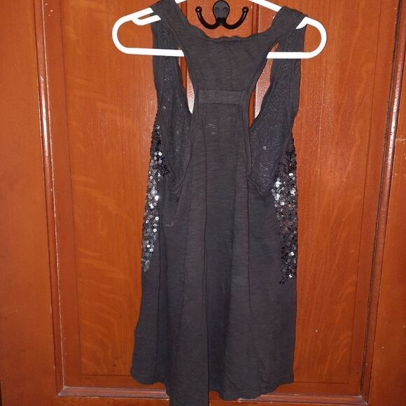 Express tank top  - Picture 2 of 3